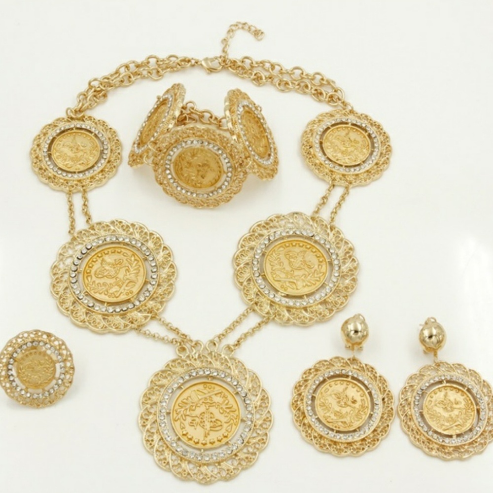 ●Dripping N Dubai ' statement jewelry set